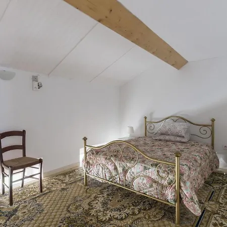 Quaint Holiday In Mira With Garden 미라