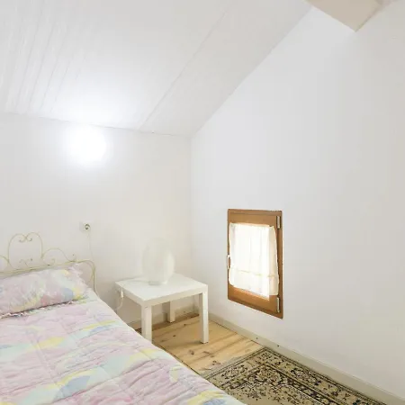 Quaint Holiday In Mira With Garden 펜션